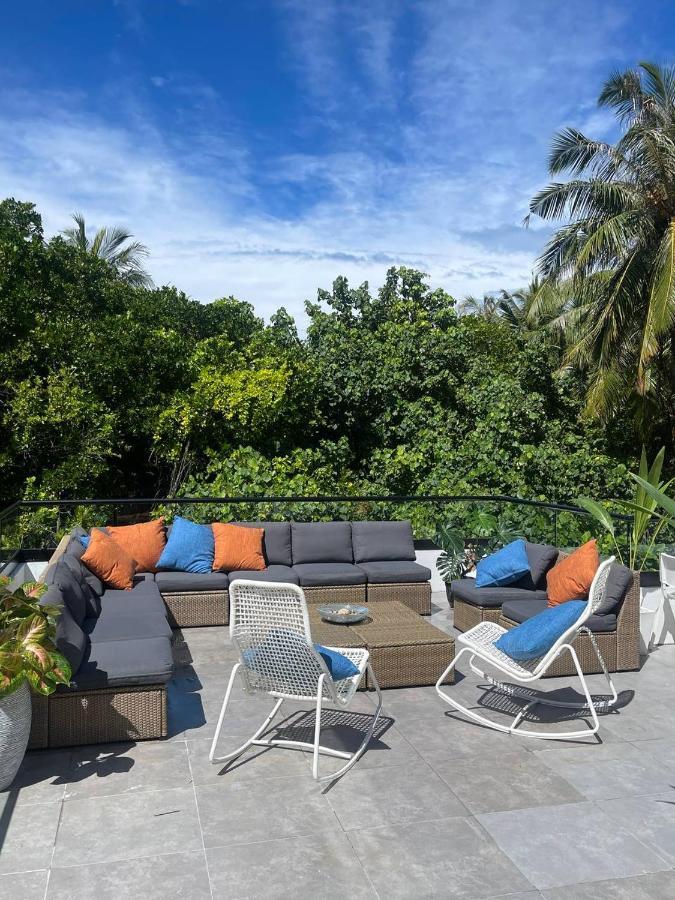 Отель Unwind Dhigurah Дигура Экстерьер фото